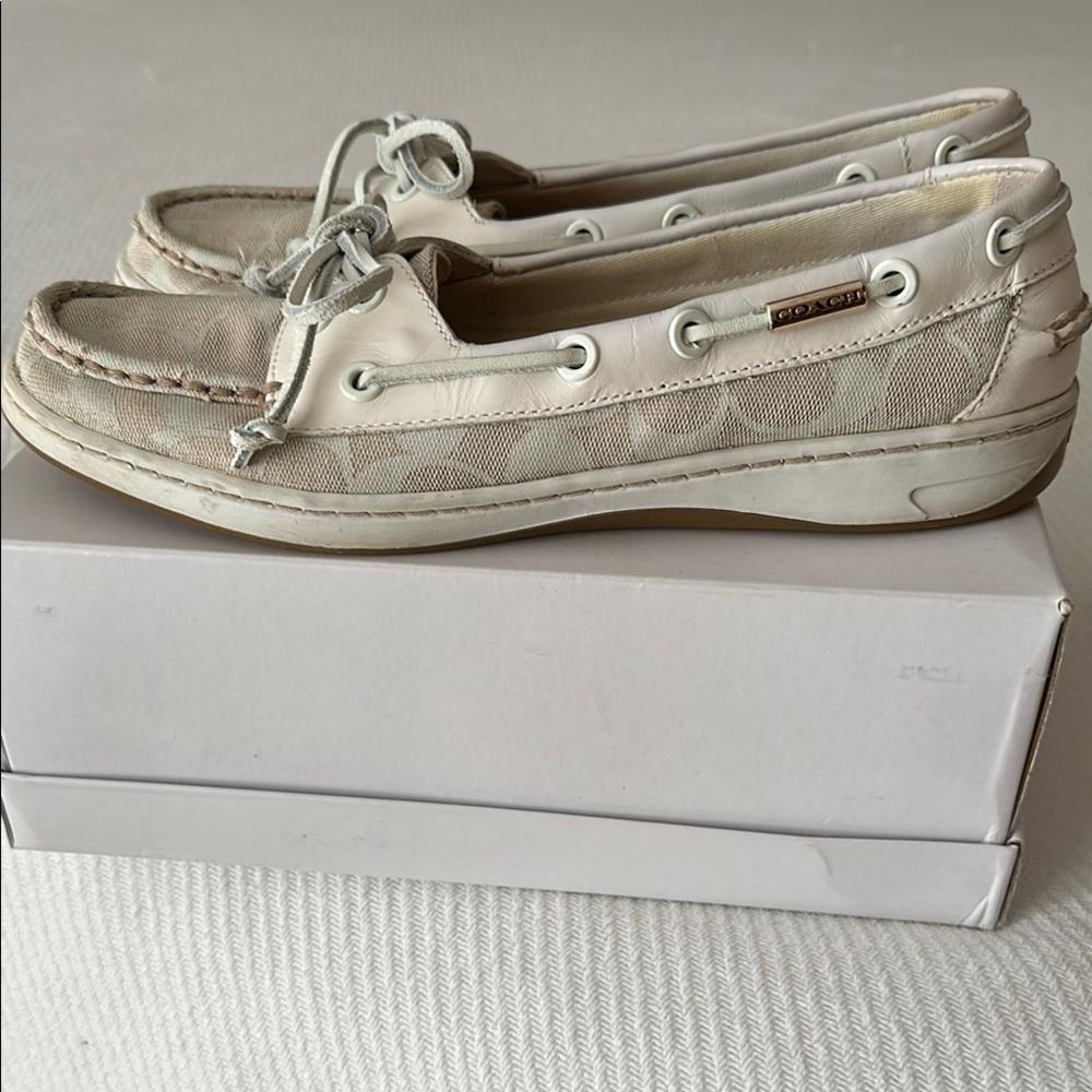 Coach 8.5 cream Boat Shoes